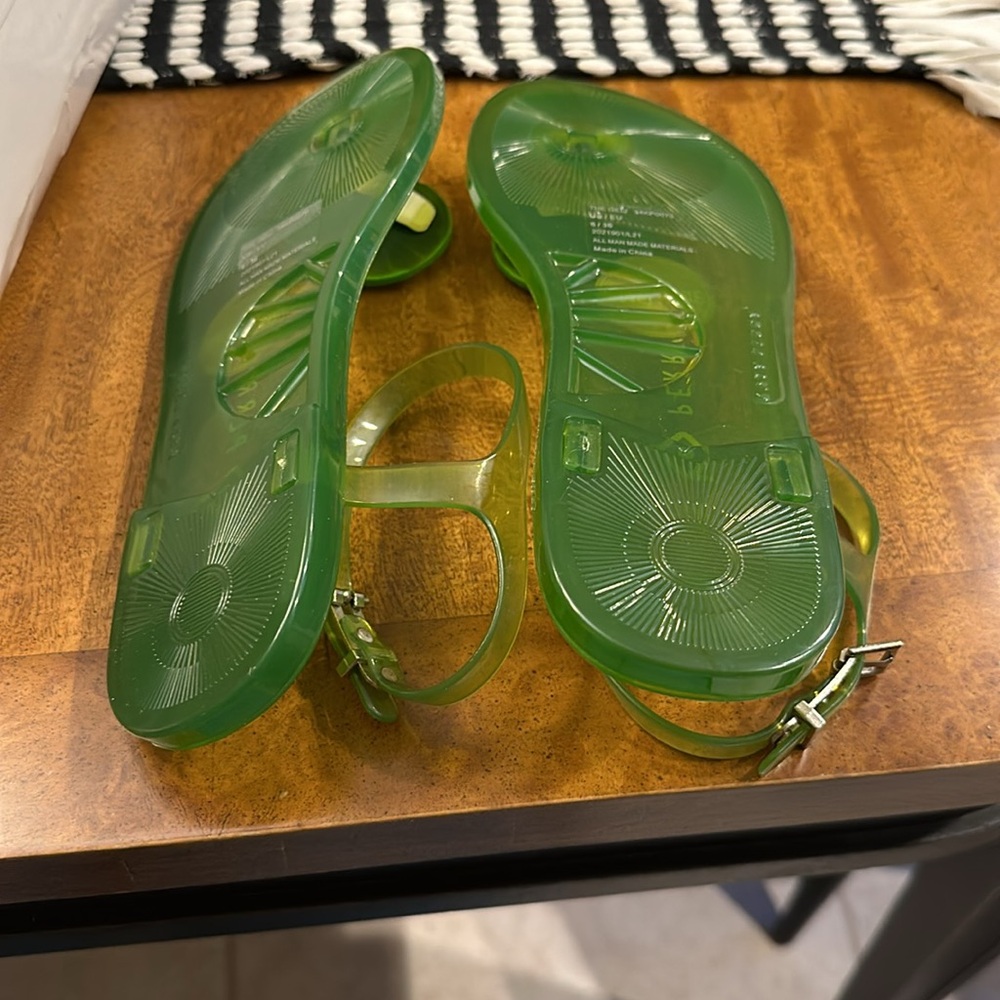 KATY PERRY women’s The Geli Flat Sandal - Picture 11 of 14